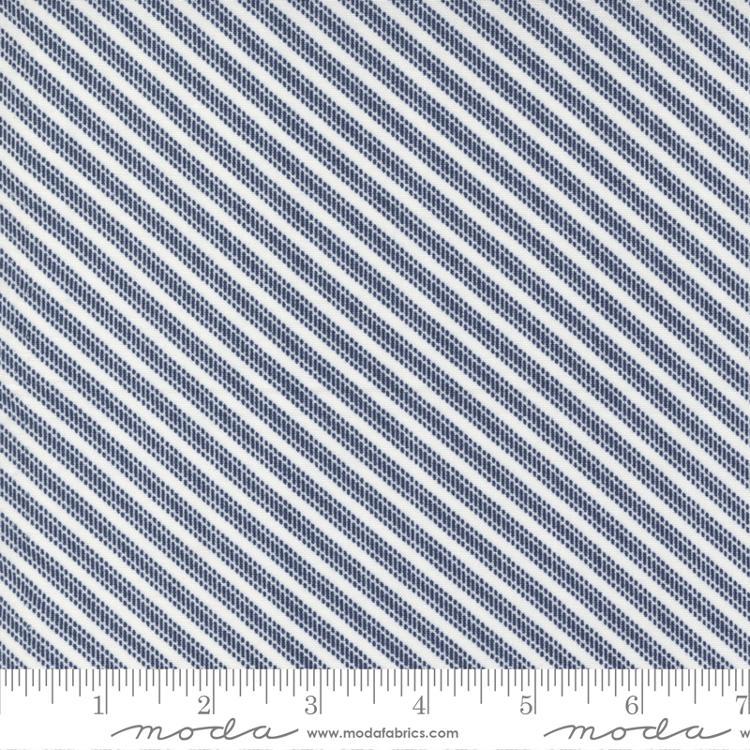 Dwell by Camille Roskelley for Moda - Small Floral Blender Lake 55275-15