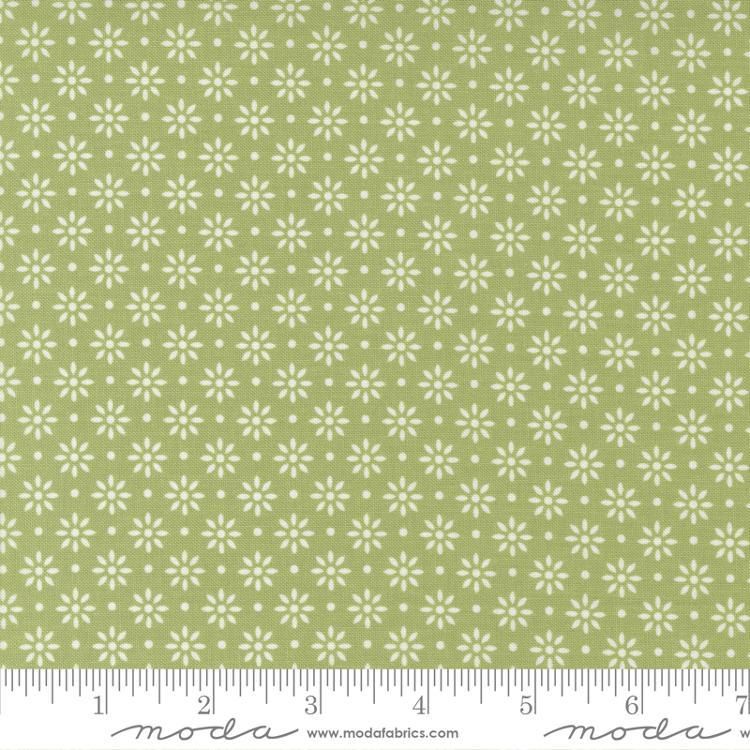 Emma by Sherri & Chelsi for Moda - White Flowers on Green 37634-16