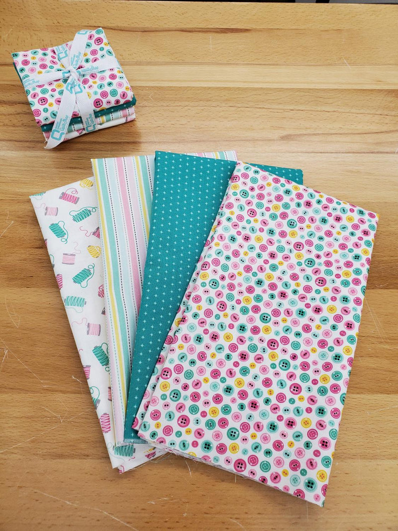 Sew Fun FQ Bundle (4pc) (20" x 22")