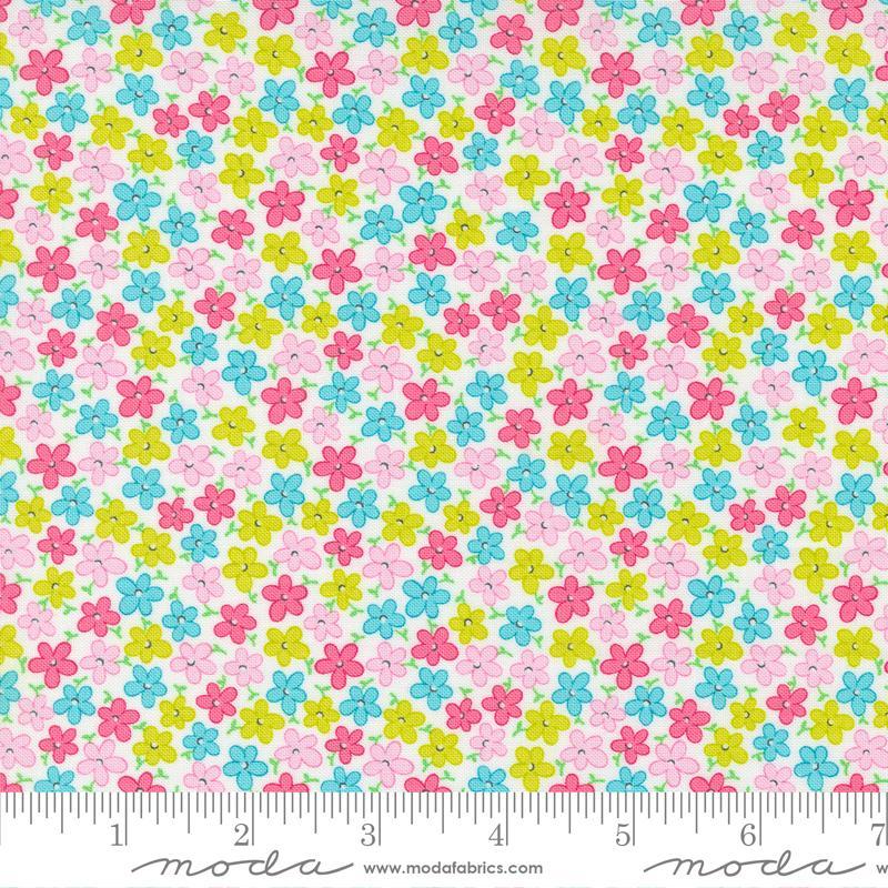 Sweet and Plenty by Moda - Free Ditsy Floral Multi Sugar 22454-11
