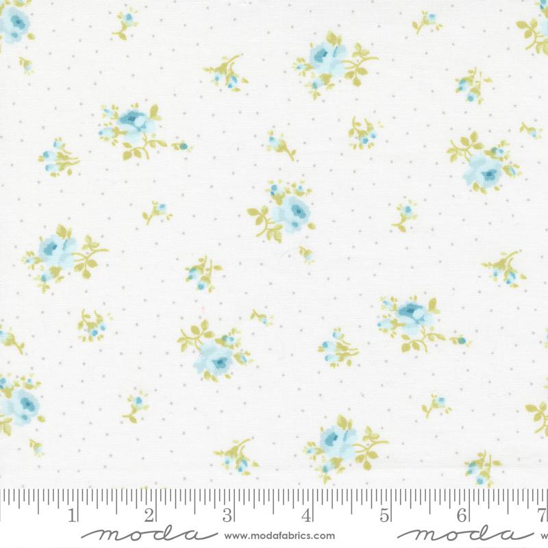 The Shores by Moda - Medium Floral Linen White 18744-11
