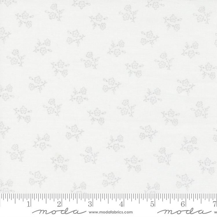Mix It Up by Moda - Ditsy Floral Off White Grey 33707-11