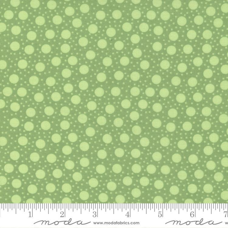 Picnic Pop by Moda - Grassy Green Fizz Dots 522437-12